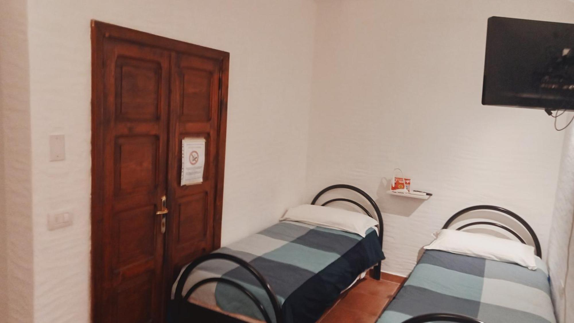 Il Terrazzino Iglesias Bed & Breakfast Bagian luar foto