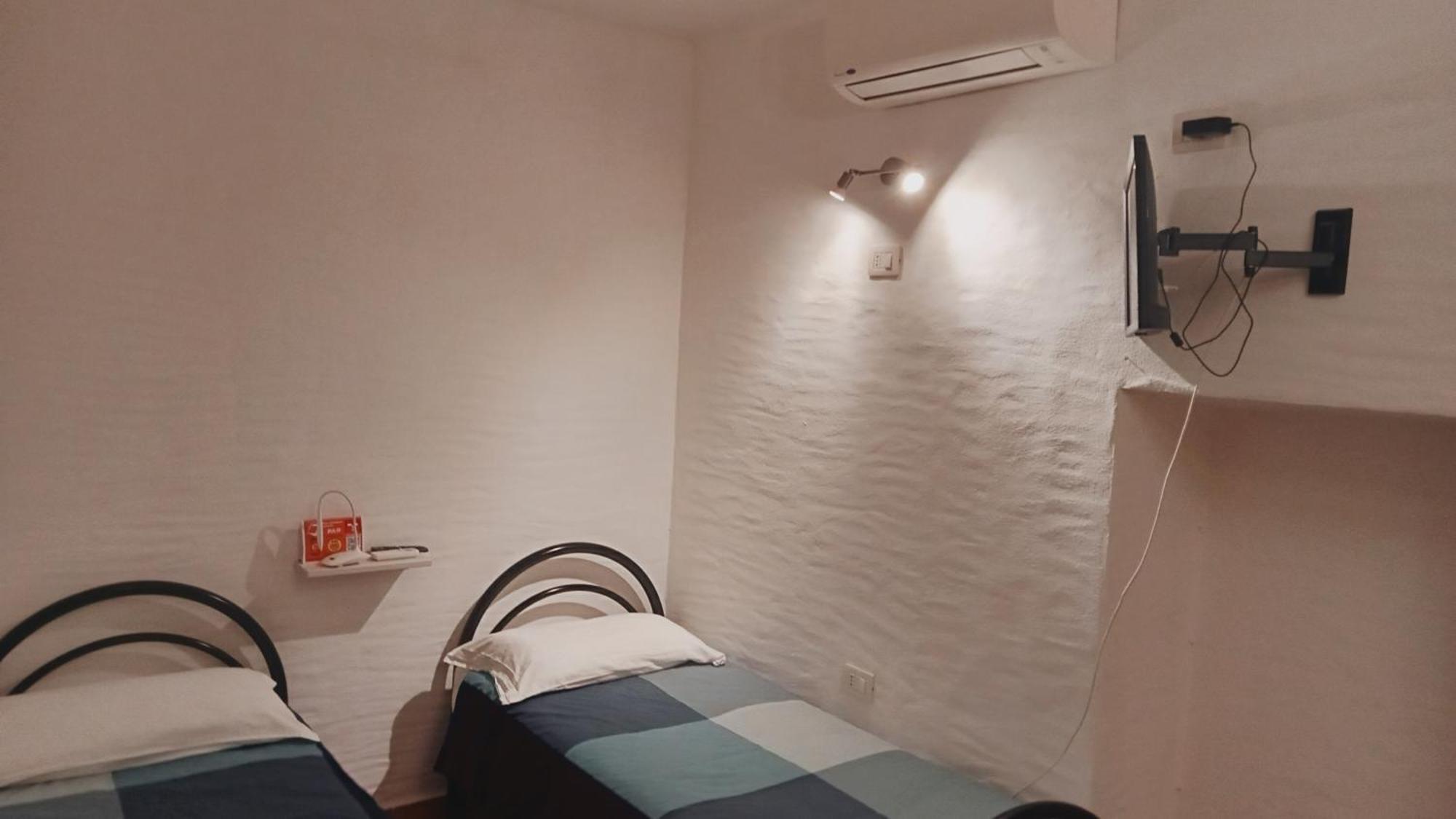 Il Terrazzino Iglesias Bed & Breakfast Bagian luar foto
