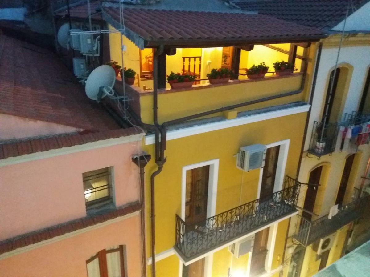 Il Terrazzino Iglesias Bed & Breakfast Bagian luar foto
